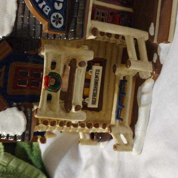 Vintage Birch Run Ski Chalet Original Snow Village - Picture 10 of 17